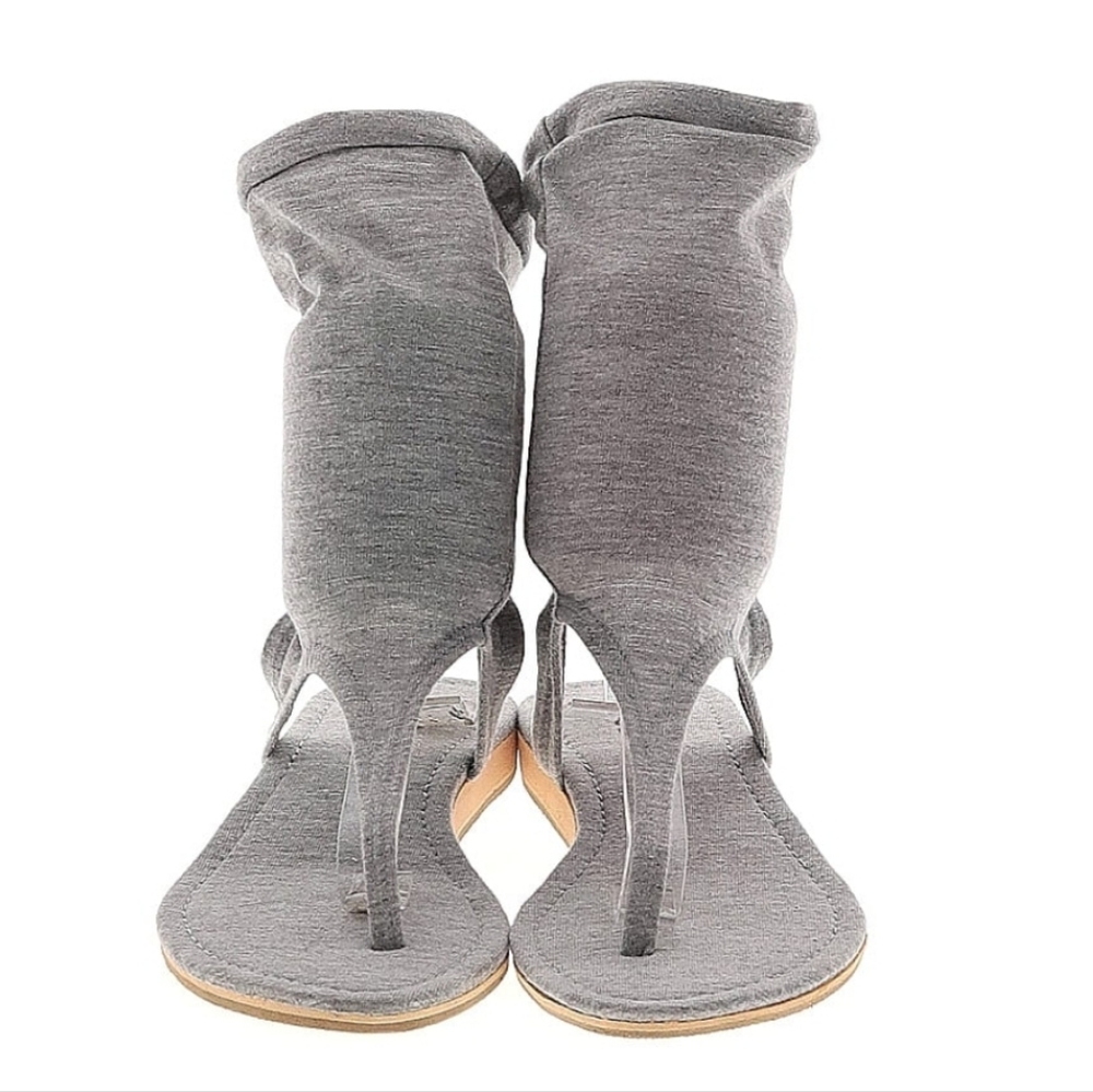 🩴Cocobelle Gray Flip Flops🩴